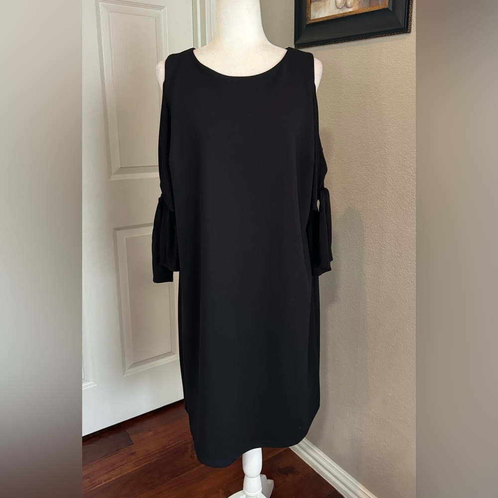 Chico’s Black Dress Cold shoulder With Tie Sleeve Detail Sz 2